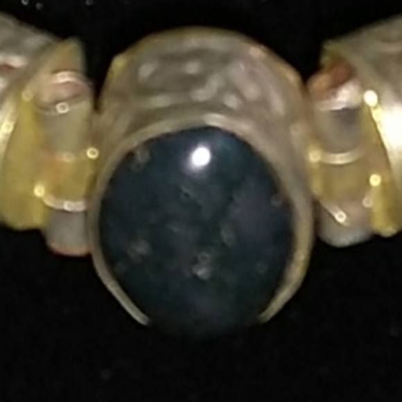 VINTAGE Genuine Blue GemStone Carved Bone Bangle - Picture 16 of 16